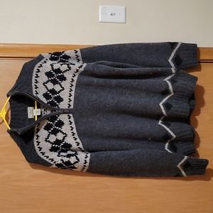 LL Bean wool sweater, gray with black argyle pattern. Men's size large